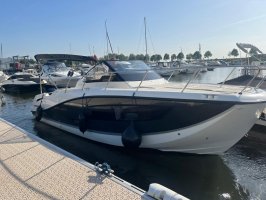 Quicksilver 875 Activ Sundeck