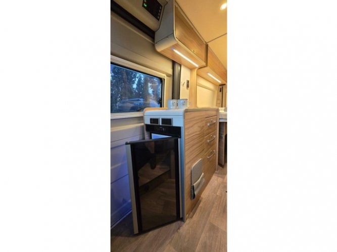 Hymer Yosemite 600 * lengtebedden * 4P * 6M foto: 13