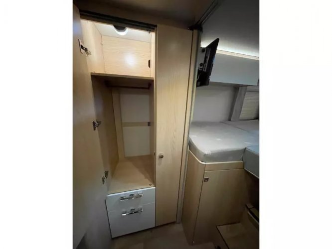 Hymer B ML 880 Levelsysteem  foto: 11