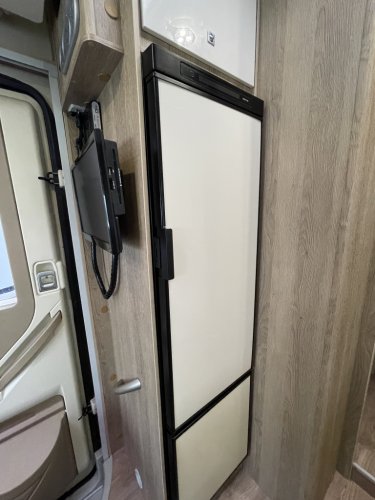 PLA Camper MISTER 570 QUEENSBED + HEFBED 5 PERSOONS EURO6 foto: 8