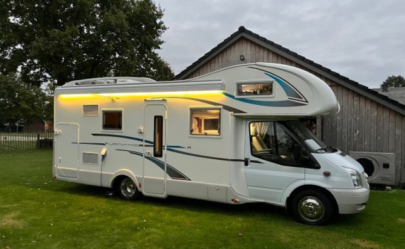 Ford 6 pers. Rent a Ford camper in Son? From € 84 pd - Goboony photo: 1