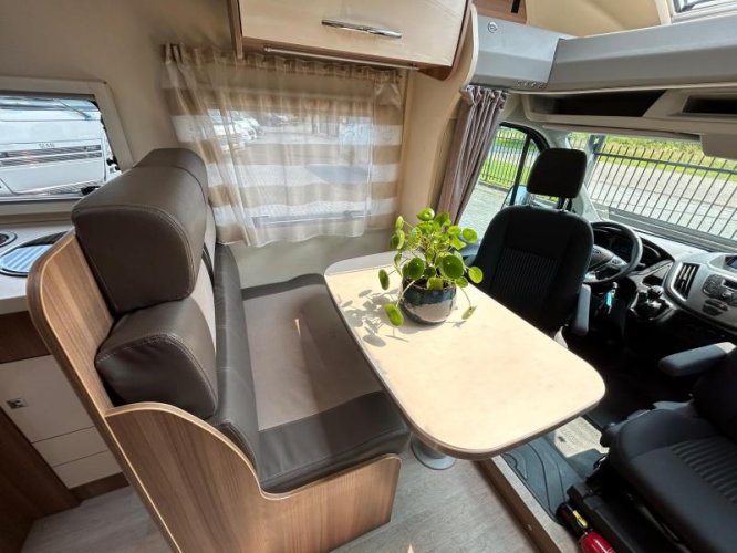 Chausson Flash 718 EB Queensbed/2015/hefbed  foto: 15