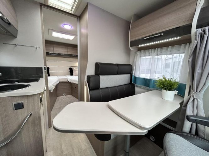 Chausson Flash 637 enkele-bedden/euro6/uniek  foto: 6