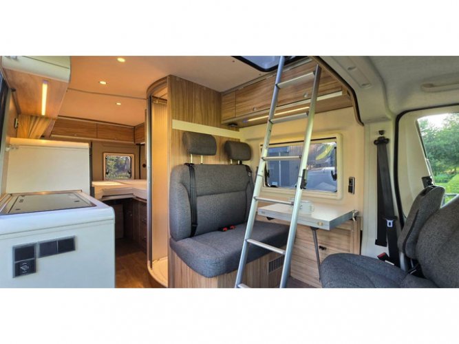 Hymer Yellowstone 640 * 9G automaat * 180PK * lengtebedden foto: 8