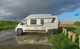 Laika 4 pers. Want to rent a Laika camper in Zevenhoven? From €92 per day - Goboony