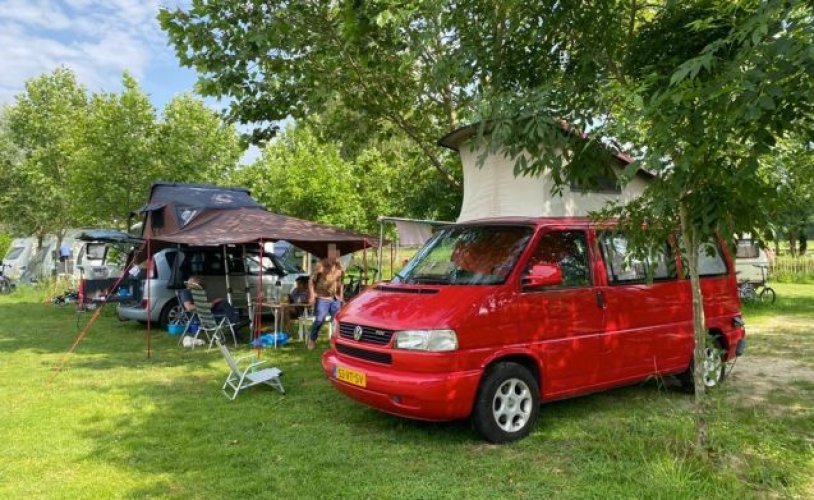 Volkswagen 4 pers. Volkswagen camper huren in Utrecht? Vanaf € 58 p.d. - Goboony foto: 0