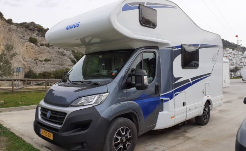 Knaus 4 pers. Rent a Knaus motorhome in The Hague? From € 85 pd - Goboony photo: 0