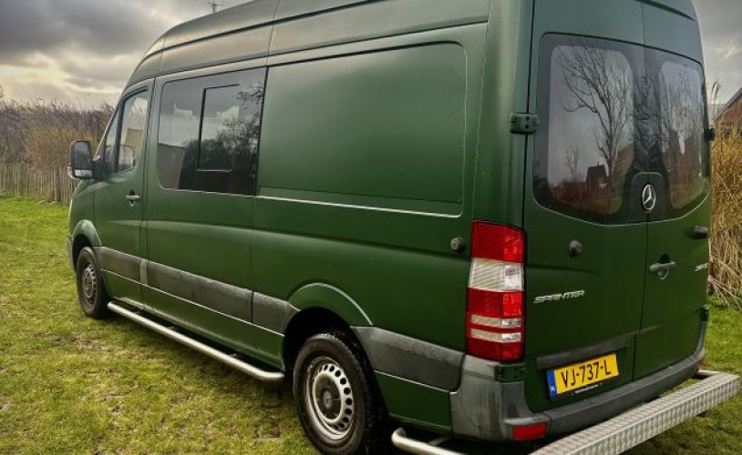 Mercedes-Benz 2 pers. Mercedes-Benz camper huren in Alkmaar? Vanaf € 139 p.d. - Goboony foto: 1