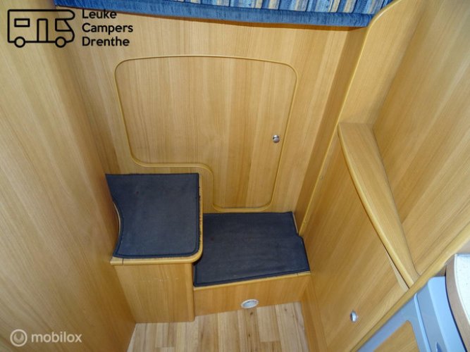 Chausson Welcome 18, unieke camper een xl alkoof en garage,top-indeling! foto: 16