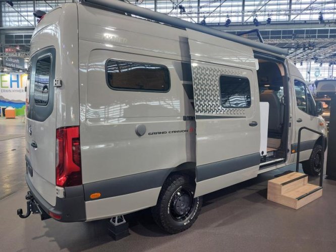 Hymer Grand Canyon S 700 - 4x4 - 2 APARTE BEDDEN 