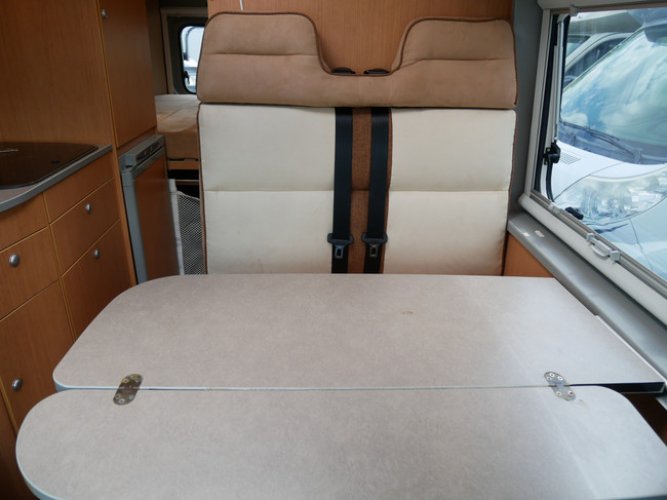 Hymer Car 322, 6 Meter Buscamper, Dwarsbed!! foto: 10