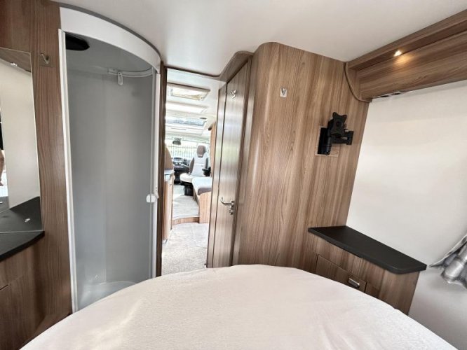 Swift Toscane 8m/automaat/queensbed/xxl  foto: 8