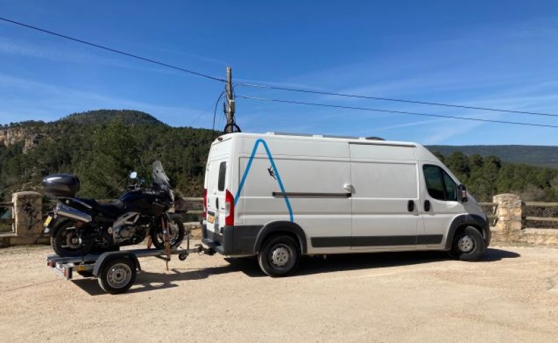 Citroen 2 pers. Rent a Citroen motorhome in Losser? From € 110 pd - Goboony photo: 0