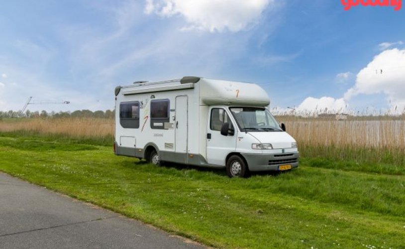 Knaus 4 pers. Rent a Knaus motorhome in Ursem? From € 78 pd - Goboony photo: 1