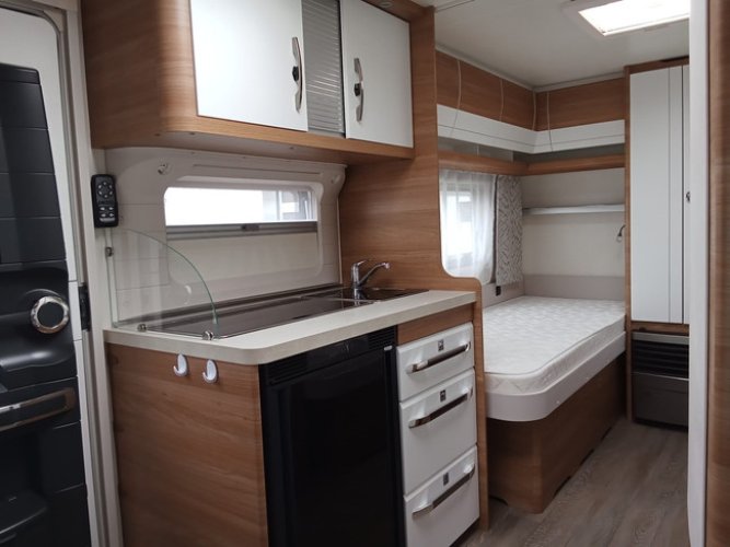 Hobby De Luxe 460 LU CARAVAN DEALS foto: 9