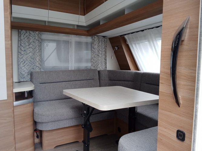 Hobby De Luxe 460 LU CARAVAN DEALS foto: 5