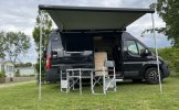 Hymer 2 pers. Rent a Hymer motorhome in Voorschoten? From € 121 pd - Goboony photo: 3