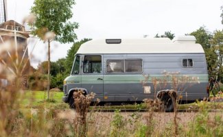 Mercedes Benz 4 pers. Rent a Mercedes-Benz camper in Amsterdam? From €121 pd - Goboony