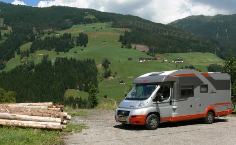 Bürstner 4 pers. Louer un camping-car Bürstner à Berlikum ? A partir de 81€ par jour - Goboony photo : 0