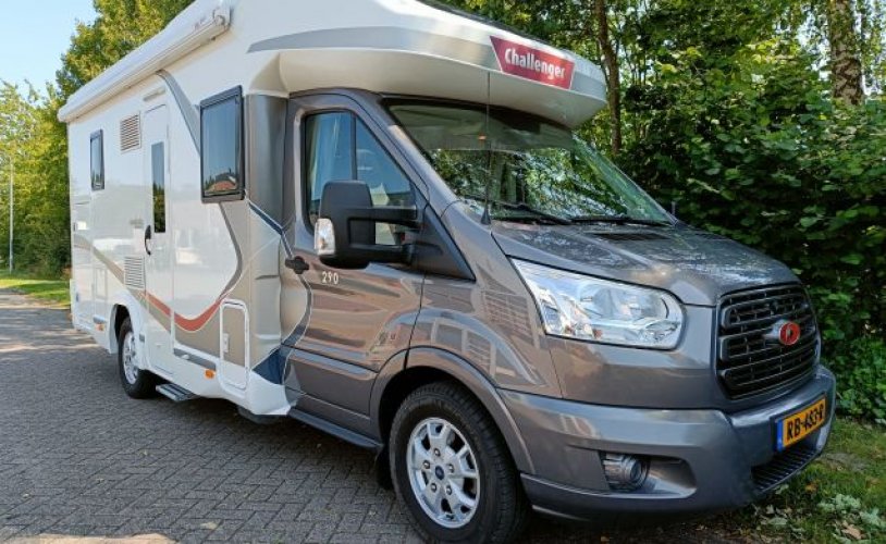 Challenger 4 Pers. Einen Challenger-Camper in Westerbork mieten? Ab 139 € pro Tag - Goboony-Foto: 0