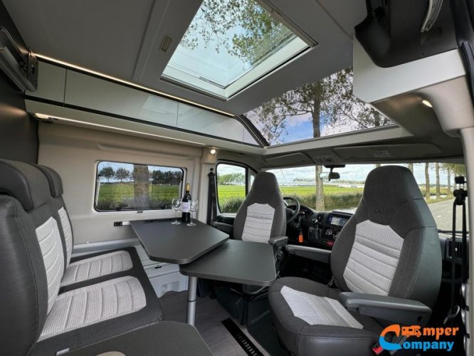 Adria Twin Supreme 640 SLB Lengte bedden / Automaat  foto: 12