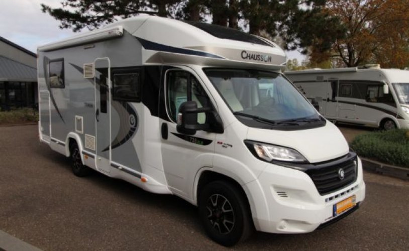 Chausson 4 Pers. Mieten Sie ein Chausson-Wohnmobil in Nieuw-Vennep? Ab 152 € pro Tag – Goboony-Foto: 0