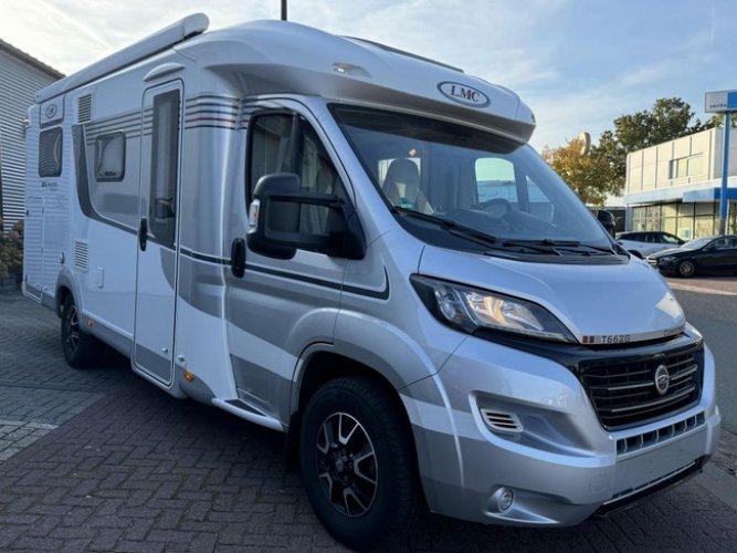 LMC Cruiser Comfort 662 G Lengte bedden- Zeer mooi