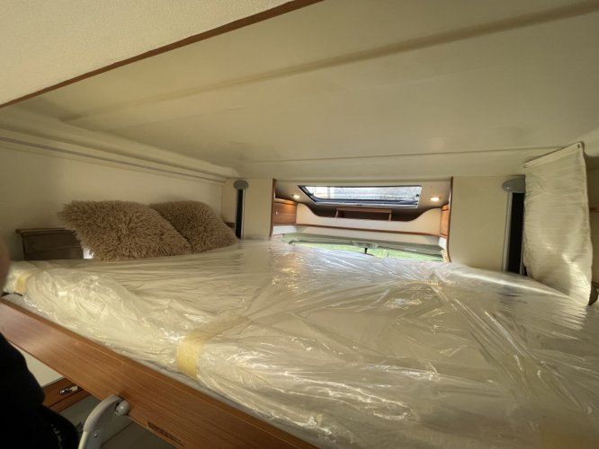 Rapido Fleurette Magister 70LMF QUEENSBED+HEFBED LUCHTVERING