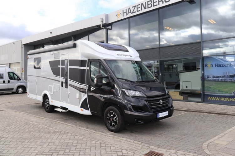 Sunlight Adventure Edition T 69 L met Queens en hefbed Fiat 140 pk collectie 2021 Hymer ( 72 