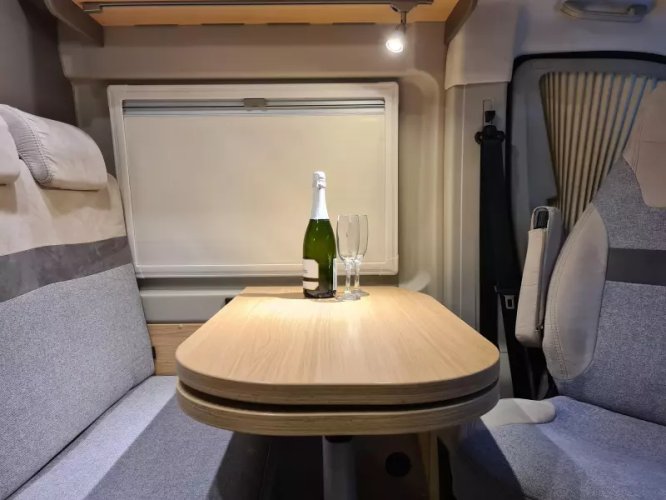 LMC Innovan 600 Dwarsbed / Nieuwstaat  foto: 13