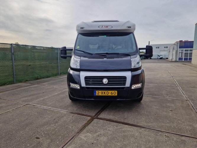 LMC Black Edition VAN Breezer half intergraal 