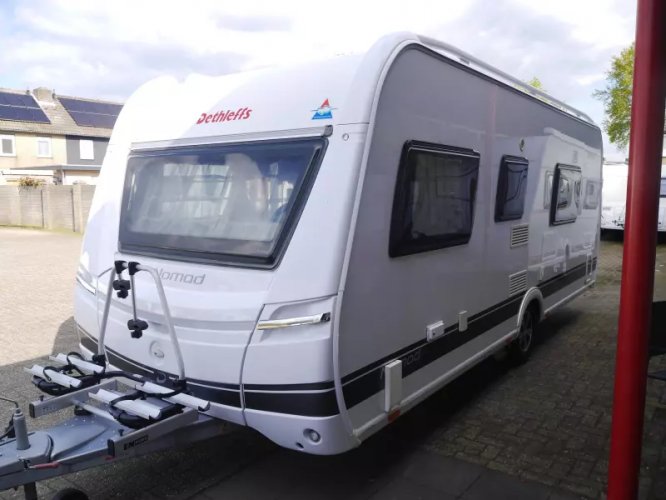 Dethleffs Nomad 540 RFT met badkamer 