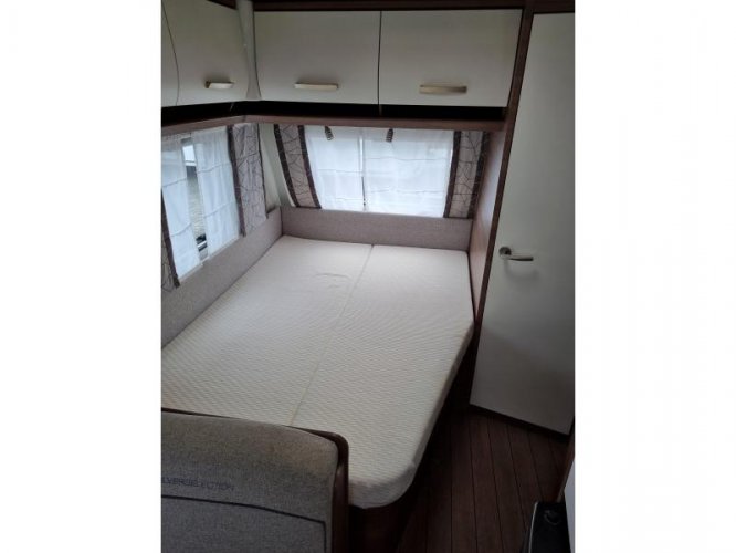 Knaus Sport Silver Selection 540 FDK Stapelbed-Voortent-Luifel  foto: 10