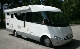 Rimor 4 pers. Rent a Rimor motorhome in Zwolle? From € 119 pd - Goboony