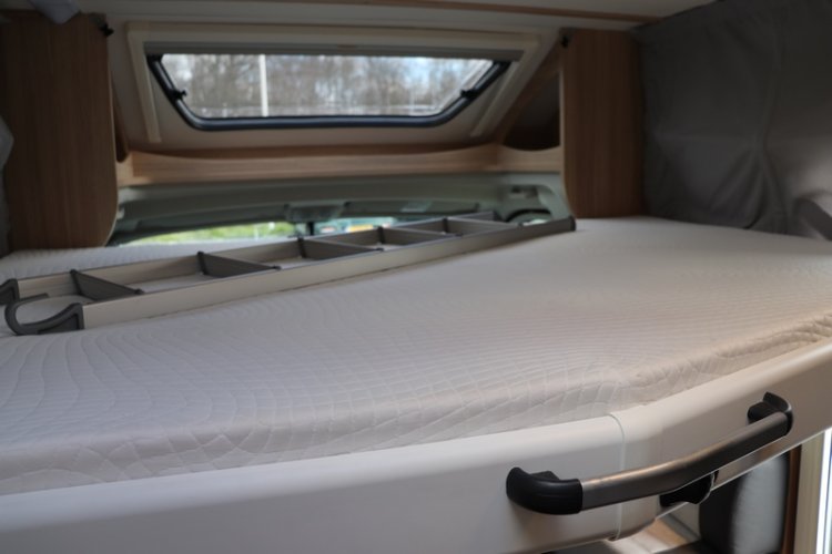 Sunlight Adventure Edition T 69 L met Queens en hefbed Fiat 140 pk collectie 2021 Hymer ( 72  foto: 71