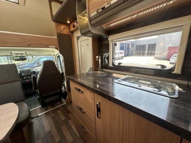 Knaus Sky Traveller 650 DG 6-Persoons Dakairco 150PK  foto: 15