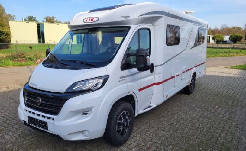 LMC 3 pers. Rent an LMC motorhome in Aalten? From € 127 pd - Goboony photo: 1