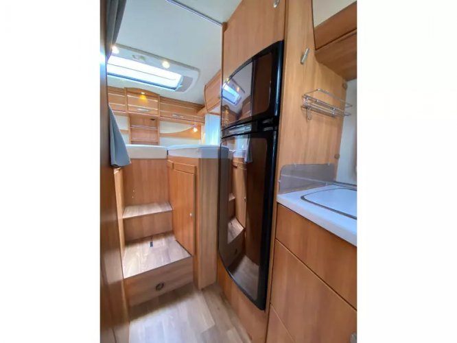 Hymer Exsis-T 688 EX Enkele Bedden 2x Airco  foto: 15