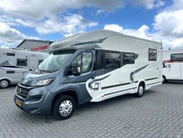 Chausson Flash 718 EB queensbed/hefbed/2015 