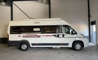 Adria Mobil 2 pers. Vous souhaitez louer un camping-car Adria Mobil à Hoogeveen ? À partir de 79 € par jour - Goboony