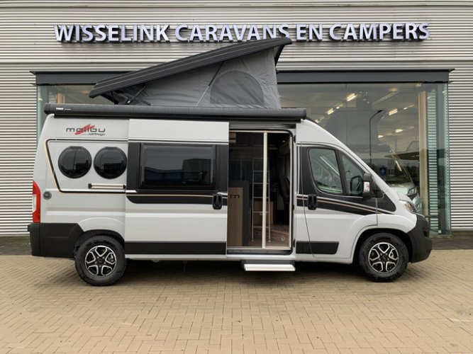 Malibu Van 600 DB K €5740,- KORTING 4 PERS EXP. GRIJS HEAVY