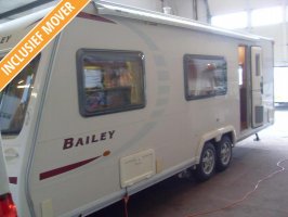 Bailey 650 Brambler met Mover 