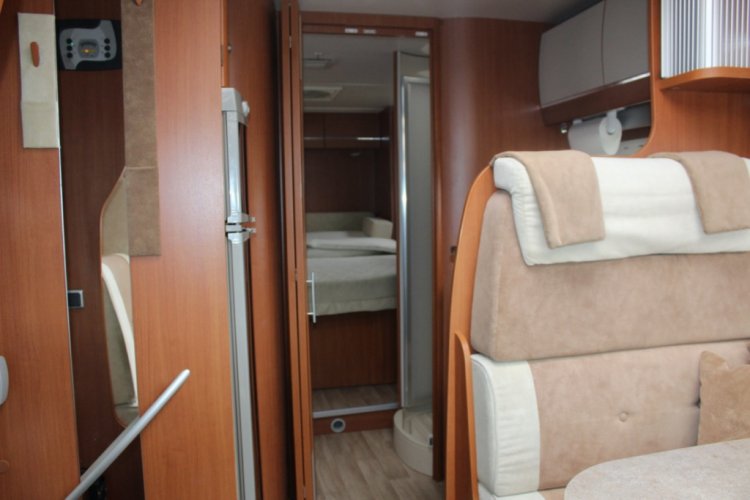 Chausson   78  EB   2.3  MultiJet  130 PK , Half-integraal.  Queens-bed verstelbaar , Draaistoelen voor . Bj 2012 Marum (Groningen) foto: 6