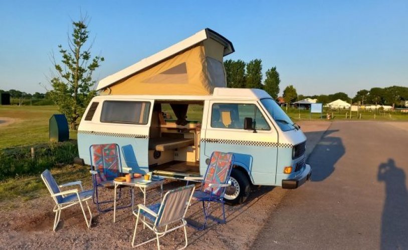 Volkswagen 4 pers. Rent a Volkswagen camper in Zeeland? From € 58 pd - Goboony photo: 1