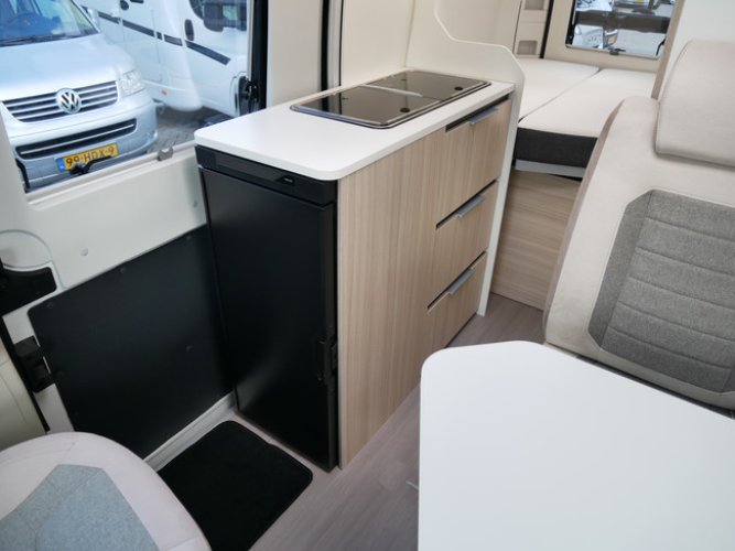 Adria Twin Axess 540, Compacte Buscamper!! foto: 12