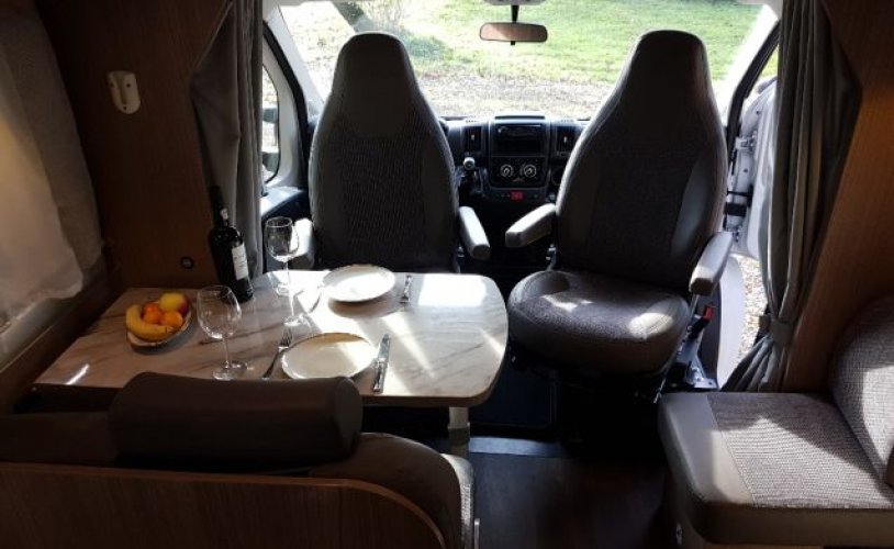 Hymer 4 pers. Rent a Hymer motorhome in Eibergen? From € 132 pd - Goboony photo: 1