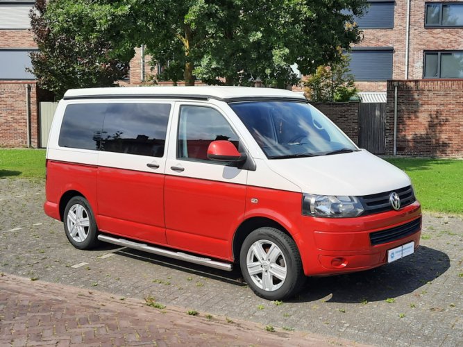 Volkswagen T5 Buscamper hoofdfoto: 1