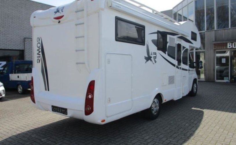 Rimor 5 pers. Rent a Rimor motorhome in Dordrecht? From € 115 pd - Goboony photo: 1