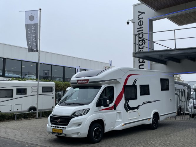 Chausson Challenger 398 XLB QUEENSBED+HEFBED EURO6 DIESELKACHEL