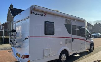 Sunlight 5 pers. Want to rent a Sunlight camper in Panningen? From €127 per day - Goboony